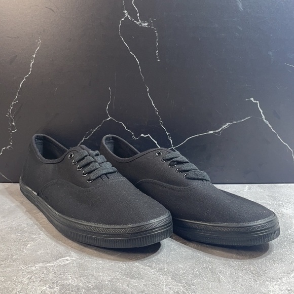 City Sneaks Shoes - City Sneaks Canvas Lo Black Size 9.5W